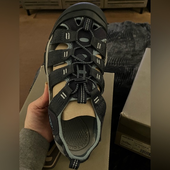 Women’s Keen Newport H2 Water Shoe/Sandal - Size 10 - Navy/Blue Smoke - Picture 2 of 5